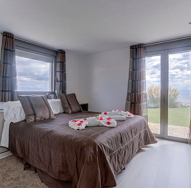 Brown Suite Modern room with brown décor